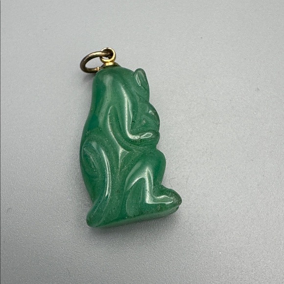 Green Stone Carved Monkey Pendant - Picture 2 of 2